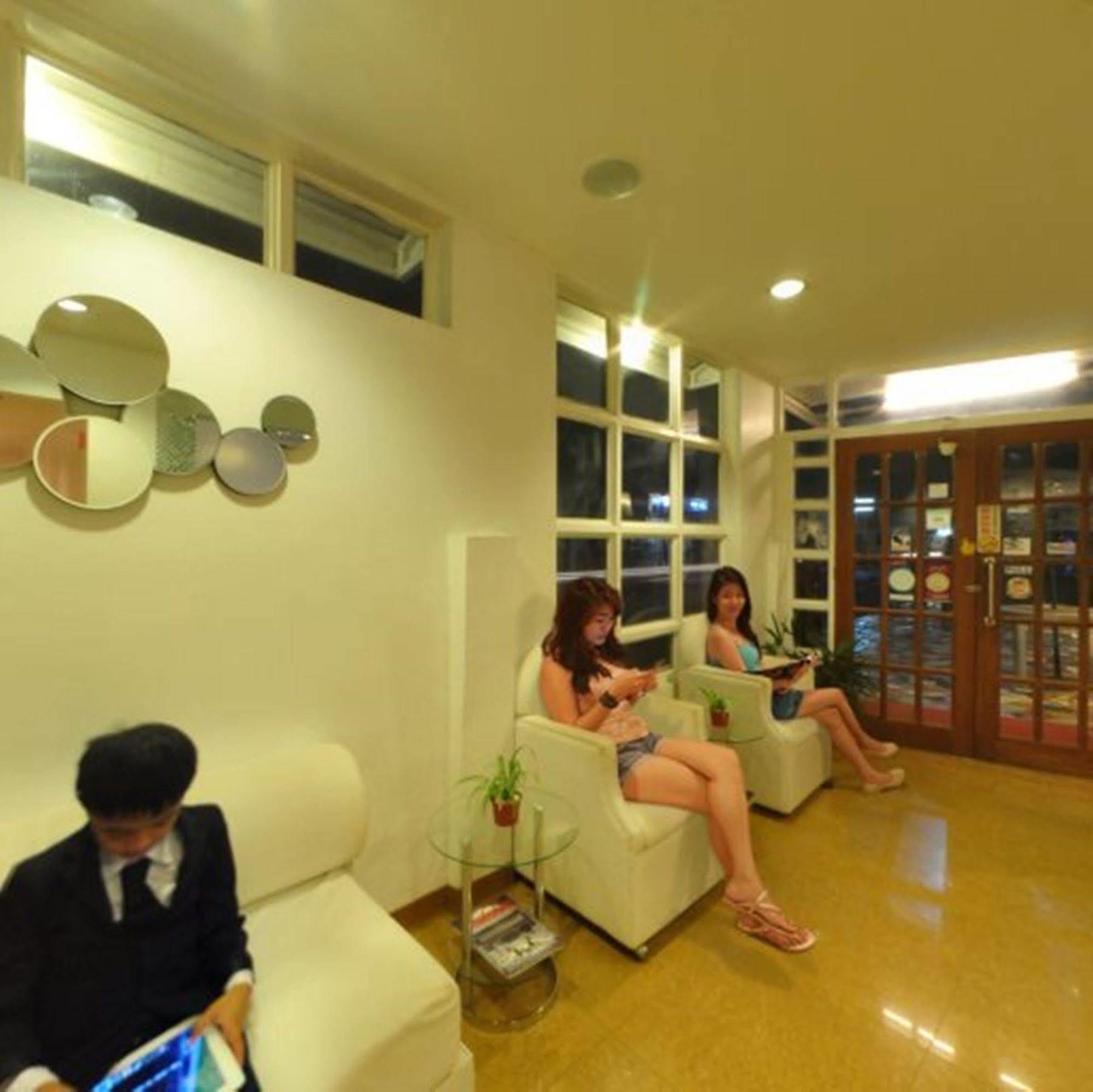 House Of Big Brother Palawan Puerto Princesa Exterior photo