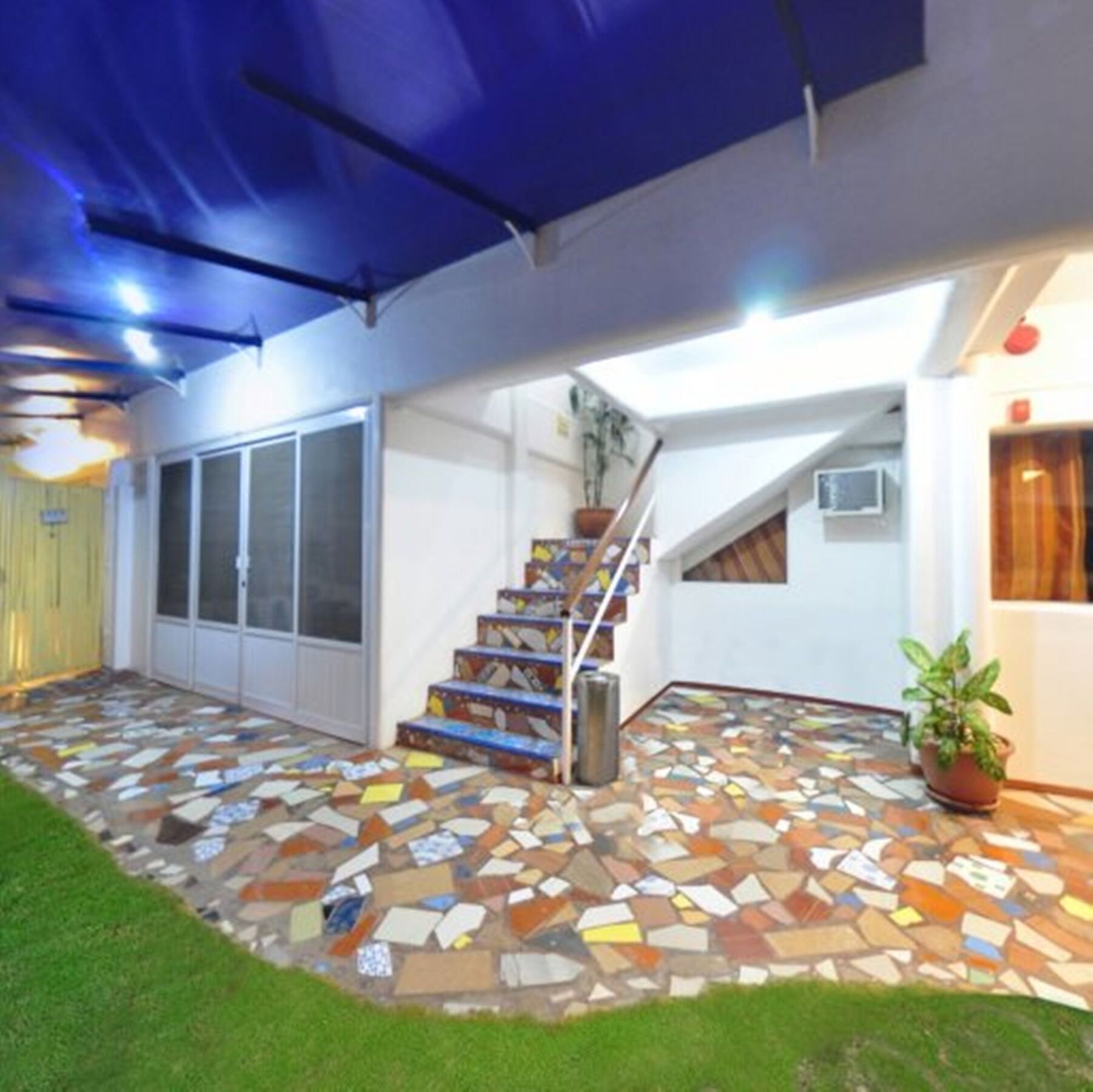House Of Big Brother Palawan Puerto Princesa Exterior photo